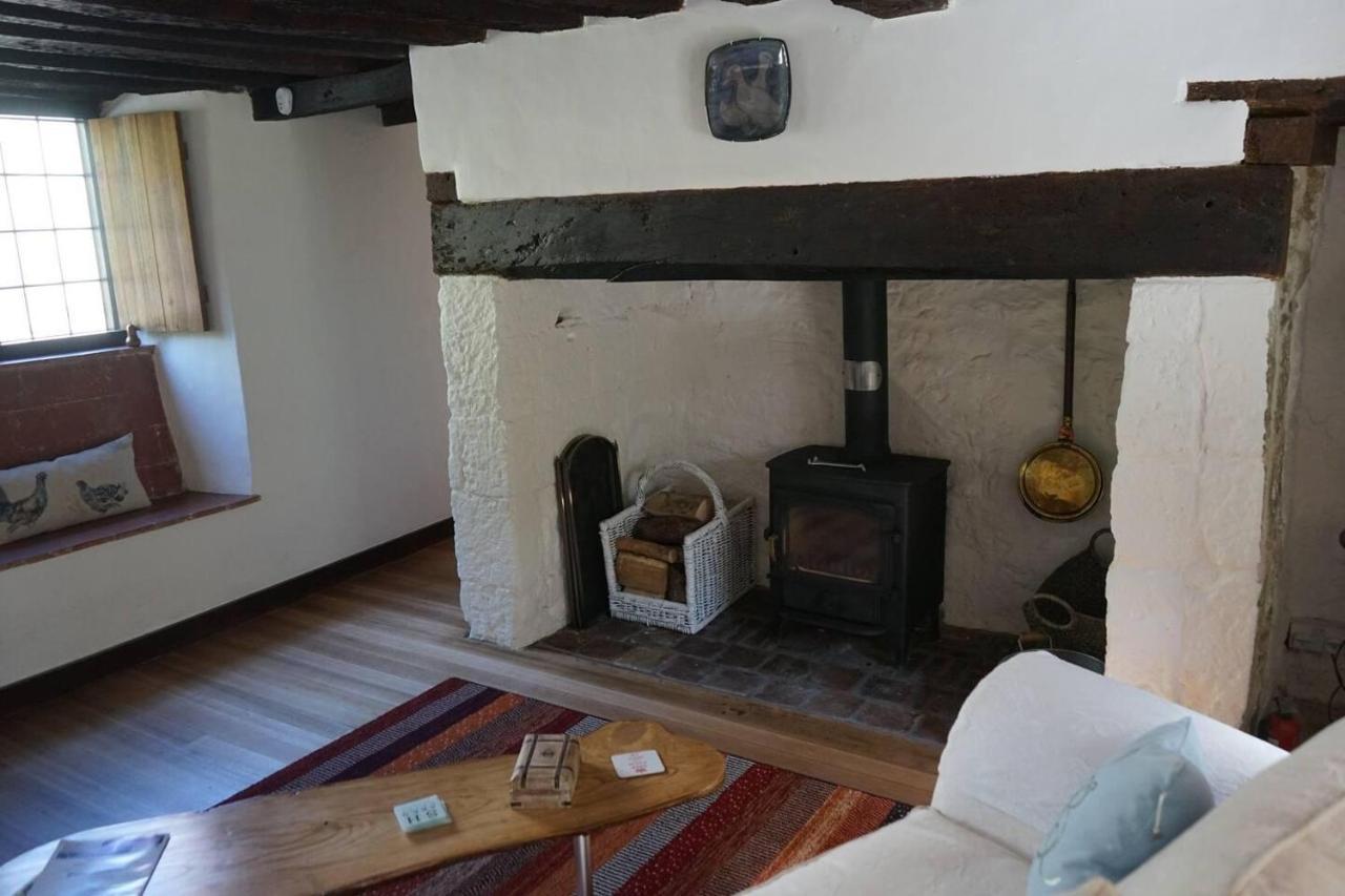 Вилла Stunning Historic 2-Bed House In Шефтсбери Экстерьер фото